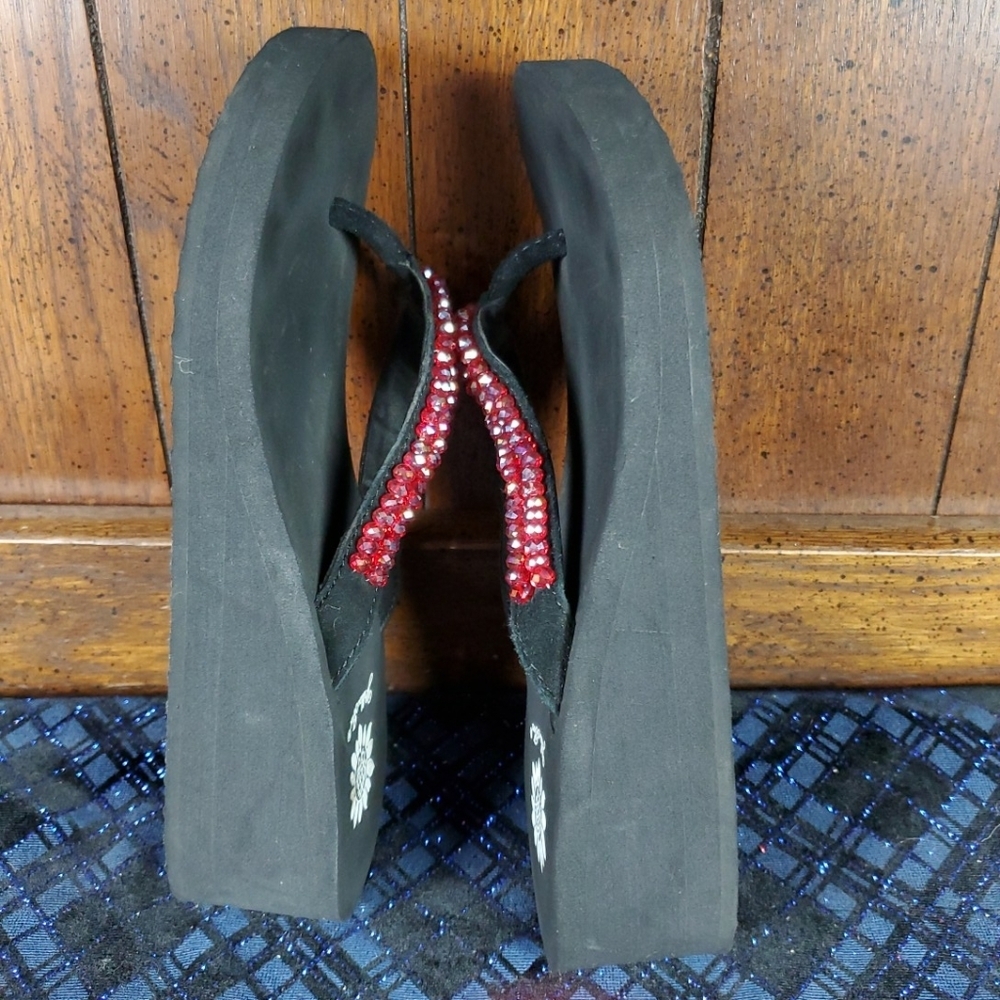 Yellow Box wedges sandals Sz 7 black red - Picture 5 of 7
